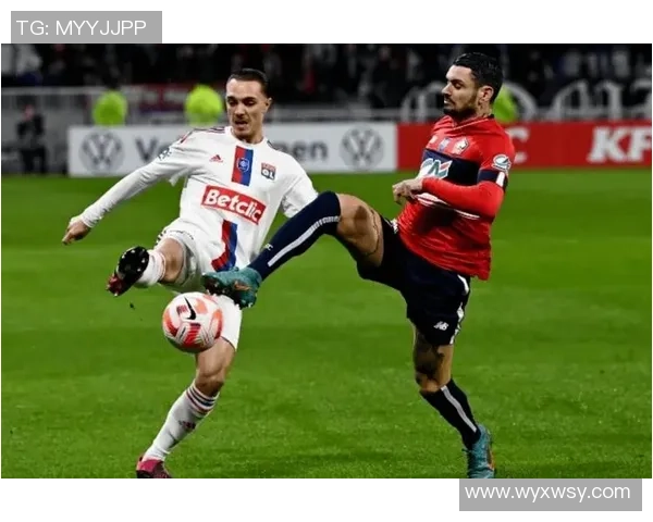 亨克与贝西克塔展开激烈对决谁能在这场比赛中笑到最后 亨克与贝西克塔展开激烈对决谁能在这场比赛中笑到最后